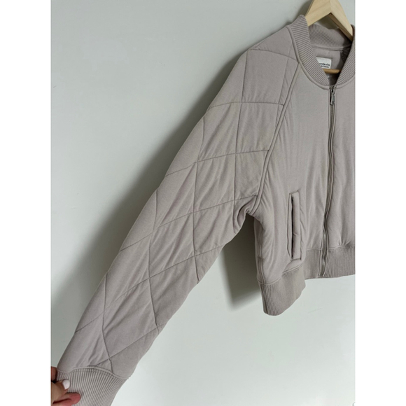 Abercrombie & Fitch Quilted Bomber Jacket Soft AF Casual Layer Cozy Warm Cropped - Picture 4 of 8